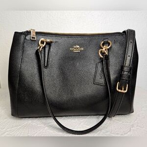Coach black  Christie purse in great condition